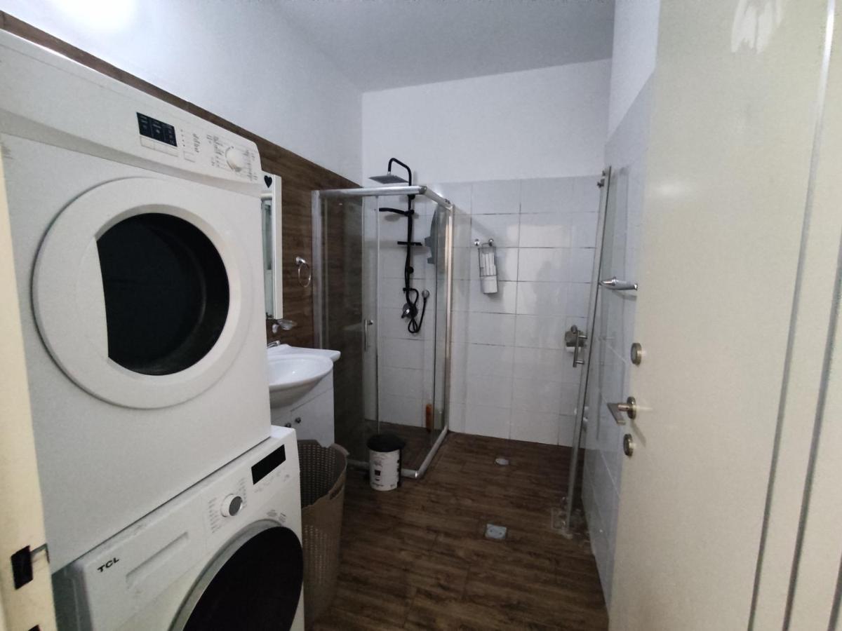 Family Master Apartman Naharija Kültér fotó